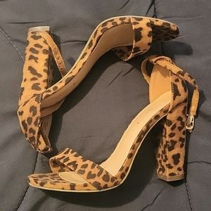 Shoe Dazzle Leopard Heels